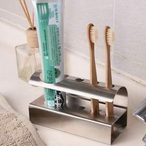 Porte-brosse à dents en métal au fini élégant, ajoutant une touche moderne à l'organisation de la salle de bain - Product Image 6