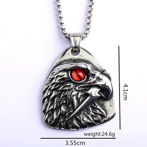 Collier pendentif unisexe en acier inoxydable style rétro européen et américain, avec aigle gravé d'un côté et pierre précieuse, chaînes tendance, cadeau - Product Image 5