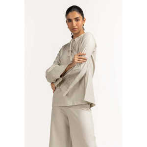 Chemise basique vert clair WM-BLS23-003 avec décoration brodée - Product Image 4