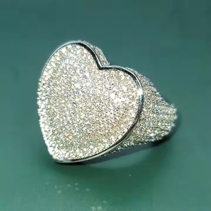 Pendientes de aro de diamante con cierre Joyería de calidad premium para revendedores Regalos y distribución global - Product Image 1