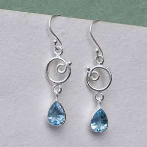 Boucles d'oreilles pendantes vintage en argent sterling 925, forme poire de 8 mm, topaze bleue faite à la main, pierre précieuse hydro, pour mariage et soirée - Product Image 4