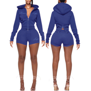 Ensemble de tenues d'automne en coton sportif personnalisé pour femmes Ensembles de shorts moulants à manches longues à capuche avec fermeture éclair et broderie imprimée à la mode pour femmes - Product Image 1