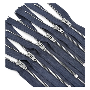 Cremalleras fuertes de acero inoxidable | Fabricante de exportación a granel para ropa de trabajo resistente, equipaje de viaje y productos para exteriores - Product Image 1