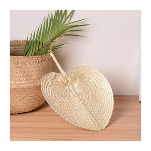 Souvenir d'invité de mariage rustique en forme d'éventail en bambou fait à la main écologique en forme de feuille, faveur de fête en plein air et artisanat culturel vietnamien - Product Image 4