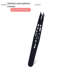 Pince à sourcils ergonomique à pointe inclinée Confort et contrôle pour des séances prolongées - Product Image 2