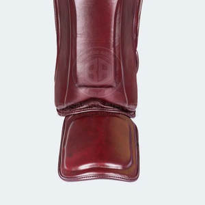 Espinillera de Boxeo de Primera Calidad y Larga Duración con Tejido Transpirable y Superficie Lisa - Product Image 5