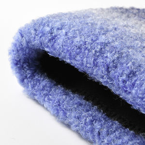 Bonnet d'hiver en tricot de couleur dégradée de luxe en gros Bonnet en laine jacquard personnalisé pour adultes avec broderie et logo de créateur - Product Image 4