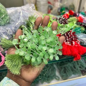 Monalisa พลอยหลวมรูปหยดน้ำตาลูกปัดในใยแก้วนำแสงสีเขียวพร้อมพลอยธรรมชาติทรงรีตัด - Product Image 2