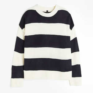 Chemise de survêtement la plus populaire pour femmes Prix bon marché Pull d'hiver pour femmes de couleur unie à vendre - Product Image 6