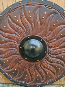 โล่คอสเพลย์ไวกิ้งแบบ DIY ใช้งานได้จริง พร้อมด้ามไม้ ผลิตมีดด้วยมือ รองรับการปรับแต่งตามความต้องการของลูกค้า (OEM) - Product Image 3