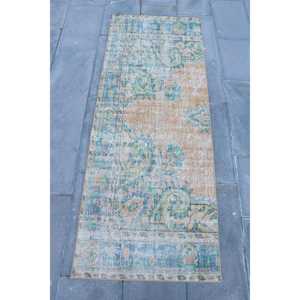 Alfombra Turca Vintage, Alfombra de 2.4x6.3 pies, Alfombra con Bordes Azules y Marrones - Product Image 1