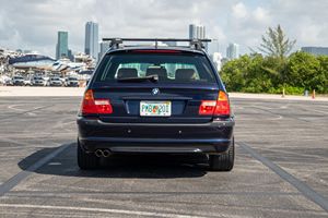 BMW 3 2 5 i Touring d'occasion 2003 en excellent état, prêt à être expédié - Product Image 4