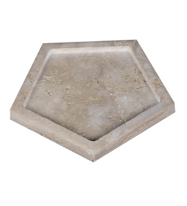 Plateau décoratif en pierre de travertin Pentagon, design moderne minimaliste, finition naturelle durable, parfait pour les bijoux, les bougies et l'exposition - Product Image 2