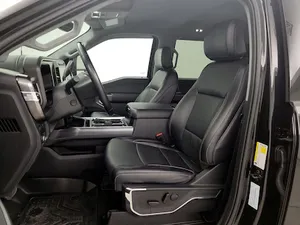 FORD F250 LARIAT 2024 USADO, Volante a la Izquierda/Derecha - Product Image 2