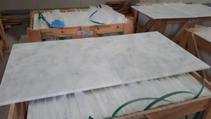 Muestras pequeñas de mármol blanco Bianco pulido, lijado y desgastado de 20x20cm para pavimentos de exterior e interior, calzadas y jardines, fabricado en Turquía. - Product Image 3