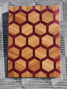 Planche à découper en bois de résine à poids équilibré, fabriquée en bois d'acacia et en bois de manguier pour une découpe stable - Product Image 6