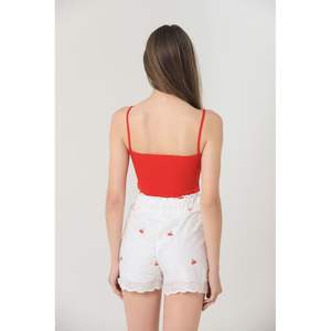 Shorts al por Mayor para Mujer Topshow con Bordado de Flores Rojas y Bolsillos - Product Image 1