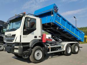 Camión Volquete IvecoTrakker 360 EEV Manual 6x4 2013, Euro 3 Diésel, 35000 kg de Peso Bruto Vehicular - Product Image 2