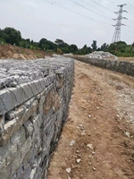 Mur en gabions fabriqué en Chine, en treillis hexagonal galvanisé tressé, pour la protection des berges fluviales.