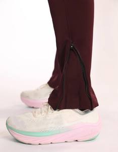 Pantalon de jogging personnalisé en coton uni respirant, pantalon de jogging brodé en polaire vierge, pantalon de survêtement avec cordon de serrage, pantalon pour homme évasé - Product Image 5