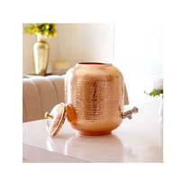 Pot d'eau en cuivre avec couvercle en laiton Pot d'eau en cuivre imprimé en émail de 5 litres avec verre et support vente chaude