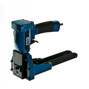 Agrafeuse pneumatique pour la fermeture des cartons, agrafes de type C avec couronne de 1-1/4 pouces et longueur de jambe de 5/8 pouces ou 3/4 pouces - Product Image 1