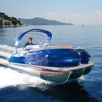 Yacht de croisière de luxe à cabine avec flybridge, en aluminium élégant, pour la pêche et les loisirs