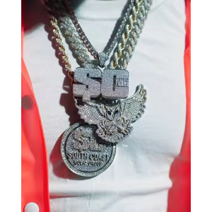 Colgante de moissanita moderno estilo hip-hop con letras personalizadas, diseño para regalos - Product Image 4