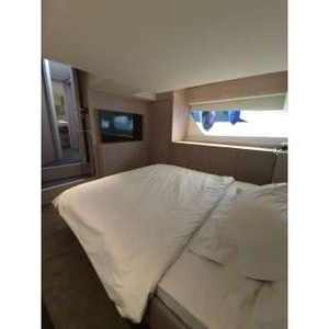 Yacht de luxe Ferretti 500, modèle 2024, 15,33 m de longueur x 4,29 m de largeur, moteur 1x2,0 CV pour une expérience nautique optimale - Product Image 1