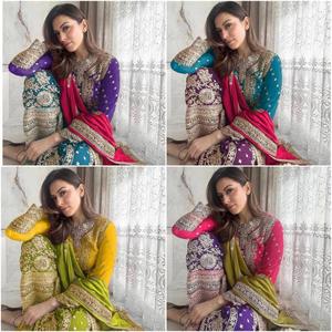 Costume traditionnel de créateur entièrement cousu en tissu georgette brodé pour la fête Ensemble Dupatta avec haut et pantalon indien pakistanais - Product Image 5