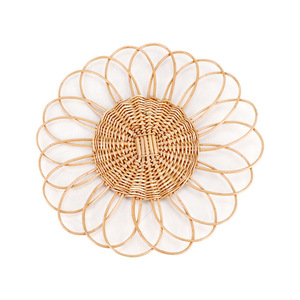 Assiettes de chargeur en rotin rustique pour réglage de table 13 pouces napperons ronds naturels faits à la main pour le dîner de fête de mariage Boho - Product Image 1