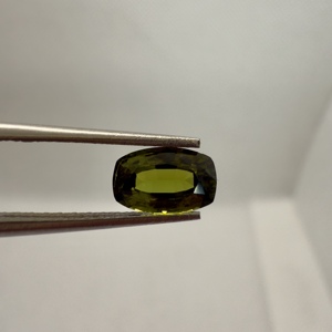 คุณภาพระดับสูง100% ธรรมชาติสีเขียวเพทายเพชรพลอยเหลี่ยมเพชรพลอยตัดเป็นเหลี่ยมเพชรพลอยศรีอริง1.06cts - Product Image 4