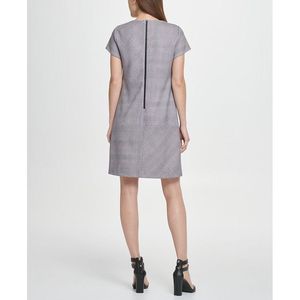 Abito tubino a maniche corte comodo da donna DKNY grigio taglia 6 con stampa Menswear - Product Image 3