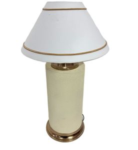 Đèn bàn hình trụ hiện đại với đế vàng và bóng trắng hình nón lý tưởng cho bàn bên khách sạn Ánh sáng nội thất phòng ngủ thanh lịch - Product Image 2