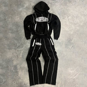 ชุดวอร์มแบบหนา450 GSM พิมพ์ลายสกรีนสีเฮฟวี่เวทพร้อมแผ่นเสริมสำหรับชายและหญิง - Product Image 2