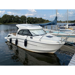 Beneteau Antares 8 Premium 2018, Bote de Remo Motorizado de 8.23m con Motor de 175 CV - Product Image 1