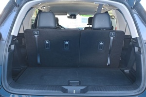 Honda Pilot EXL FWD 2024 con Asientos Captain's Chairs - Product Image 4