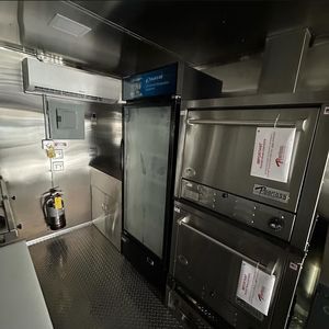 Camión de Comida Pintado a Medida con Escena de Montaña y Arte de Chef, 5.8M, Vehículo de Servicio Motorizado de Aluminio para Exteriores, Suministro de Fábrica - Product Image 6