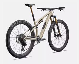 Bicicleta de Montaña Completa Epic 8 EVO Pro 2025 para Cross Country - Product Image 1