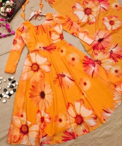 Robe Anarkali indienne en coton et rayonne pour femmes avec dupatta Jackate Dernier design de mode Multicolore Prix bas Vente en gros Prêt à porter - Product Image 4