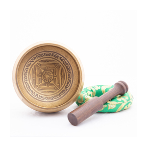 Cuenco tibetano martillado a mano con mazo de madera y almohada de seda Comprar a buen precio Cuenco para cantar - Product Image 3