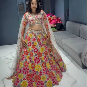 Lehenga Choli Vintage de Georgette Sintética con Dupatta, Bordado a Máquina, Suave como Mantequilla, Estilo Holgado, Largo hasta el Suelo, Natural, para Verano - Product Image 1