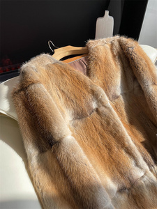Cappotti in Pelliccia Sintetica di Muskrat per Donna in Offerta, Personalizzabili, Stile Corto, <span class=keywords><strong>Collo</strong></span> a V <span class=keywords><strong>Senza</strong></span> Colletto, Invernali - Product Image 6