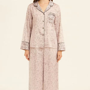 Conjunto de Pijama de Dos Piezas con Botones y Manga Larga, Camisa y Pantalones, Conjunto de Pijama de Satén Suave con Estampado Floral para Mujer - Product Image 1