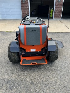 เครื่องตัดหญ้าแบบยืนขับ Kubota SZ26-52 ปี 2025 สำหรับงานพาณิชย์ ระบบ Zero Turn กำลัง 26 แรงม้า เครื่องยนต์เบนซิน V-twin ระบายความร้อนด้วยอากาศ พร้อมระบบหัวฉีด EFI สำหรับตัดหญ้า - Product Image 6
