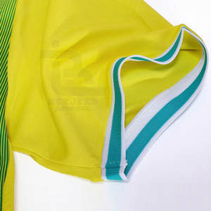 Uniforme de fútbol personalizado de alta calidad de secado rápido transpirable 100% poliéster con cuello en V conjunto de tecnología de corte automatizado servicio OEM - Product Image 6