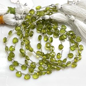 ลูกปัดอัญมณีเวซูเวียไนต์แบบเหลี่ยมเพชรพลอยธรรมชาติลูกปัดรูปหัวใจ - Product Image 1