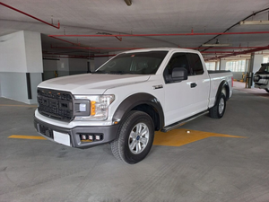 2018 F150 XLT 3.5L GCC Usado, Tracción en las Cuatro Ruedas, Interior Claro, Asientos de Cuero, Control de Crucero Adaptativo, Volante a la Izquierda, Neumáticos R16, Automático, Euro6 - Product Image 6
