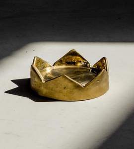 Durable Coated Metal <b>Ashtray</b> Designed For Outdoor Patios Offering Rust Resistance And Long Term Strength - Product Image 1