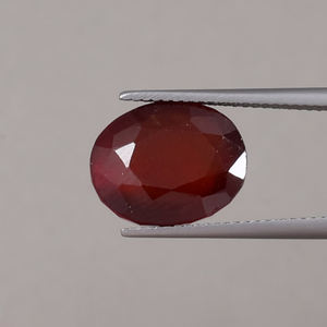 พลอยเฮสโซไนท์สีแดงธรรมชาติทรงหลวม9.85กะรัตทรงรี13.5X11มม. | ได้รับการรับรองจาก IGI สำหรับการทำเครื่องประดับ - Product Image 1